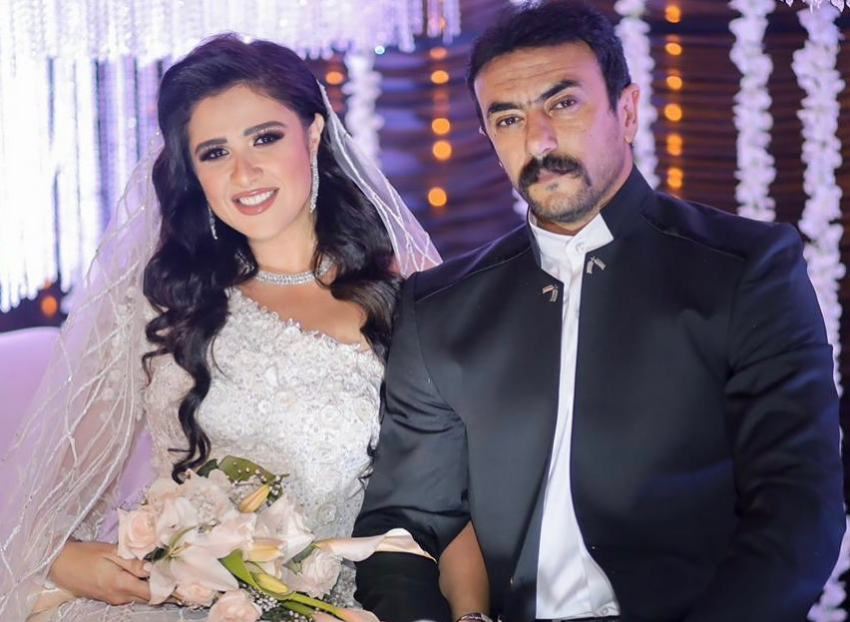 ياسمين عبد العزيز