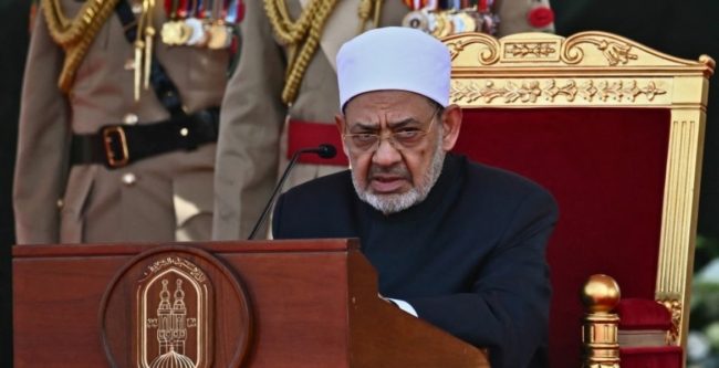 “شاءت الأقدار أن يلقى شعب غزة ربه شهيداً”.. شيخ الأزهر: ما يحدث محرقة جماعية من طغاة القرن الـ21