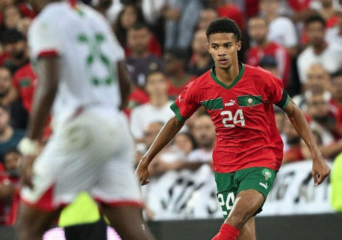 <strong>أمير ريتشاردسون.. بداية احتراف كرة القدم </strong>/ التواصل الاجتماعي 