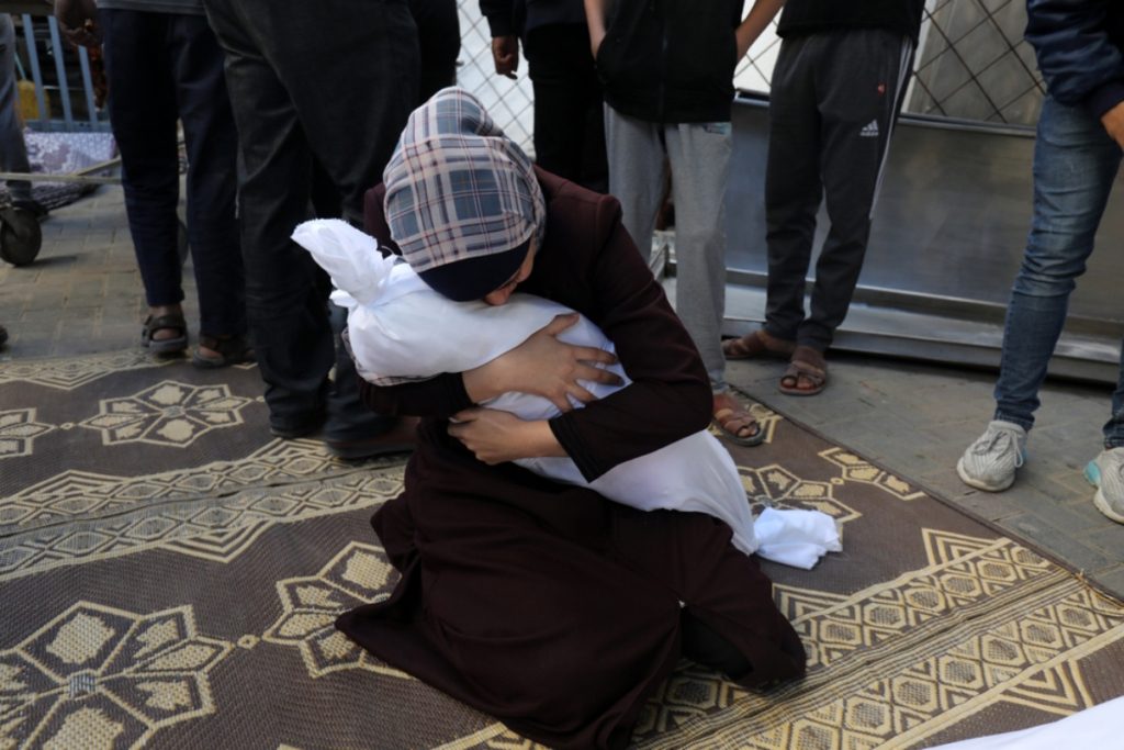 غزة والصمت العربي - أمهات غزة