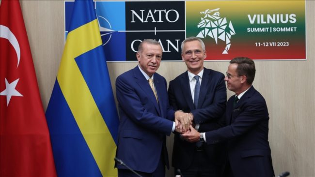 بين الشرق والغرب.. كيف استطاعت تركيا المناورة بين القطبين وتعزيز دورها في الناتو؟