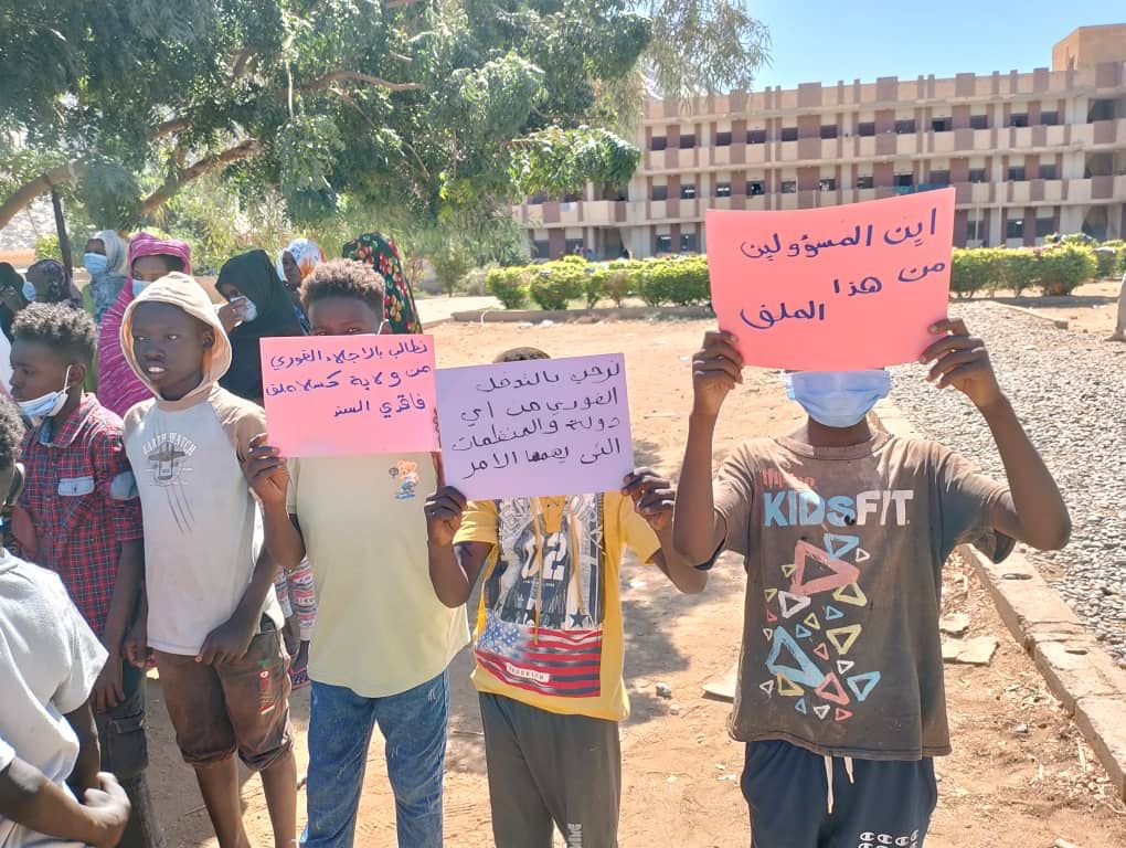 أطفال فاقدو السند في السودان يطالبون بالاهتمام بملفهم - عربي بوست