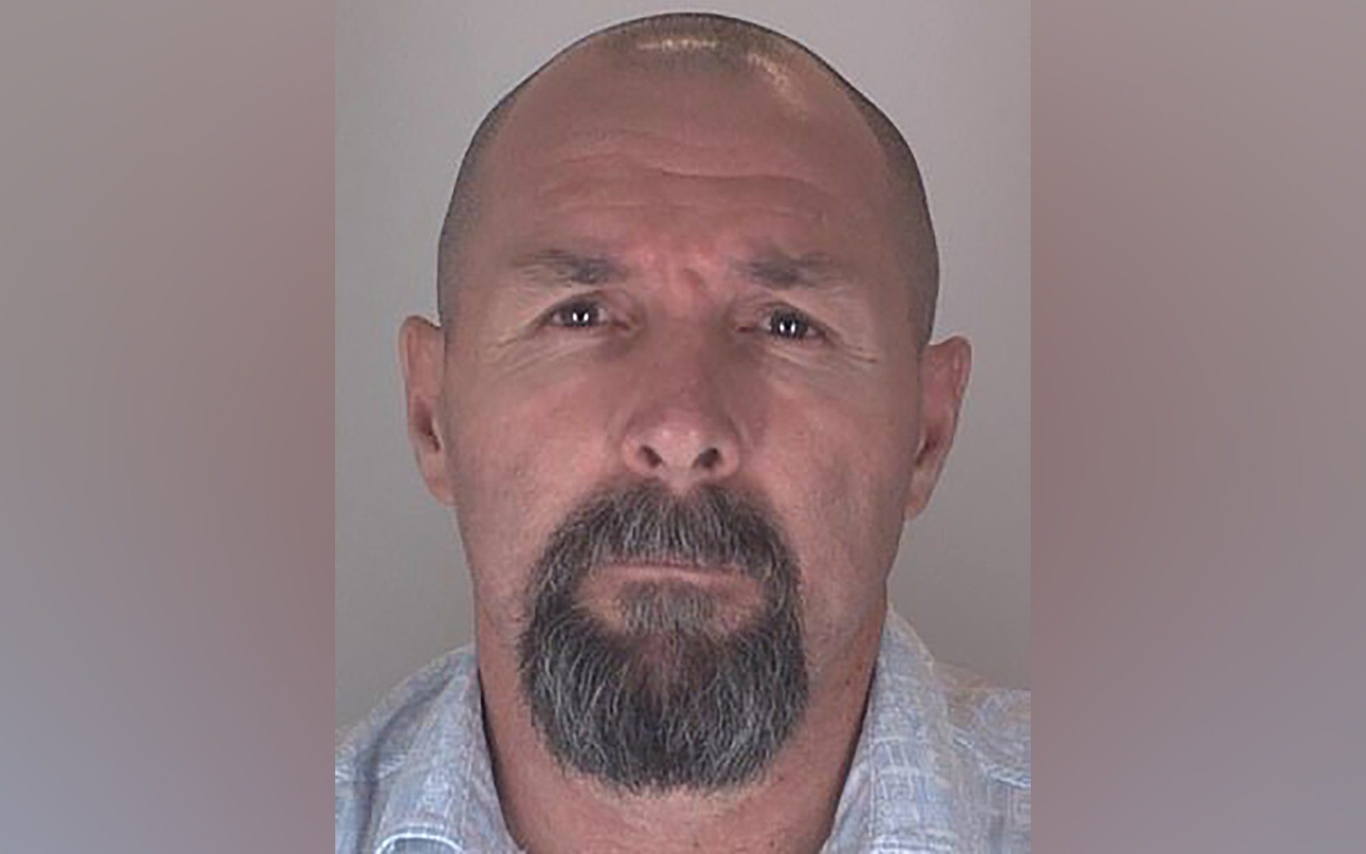 صورة فاديم كراسيكوف القاتل الروسي المأجور (شرطة برلين)