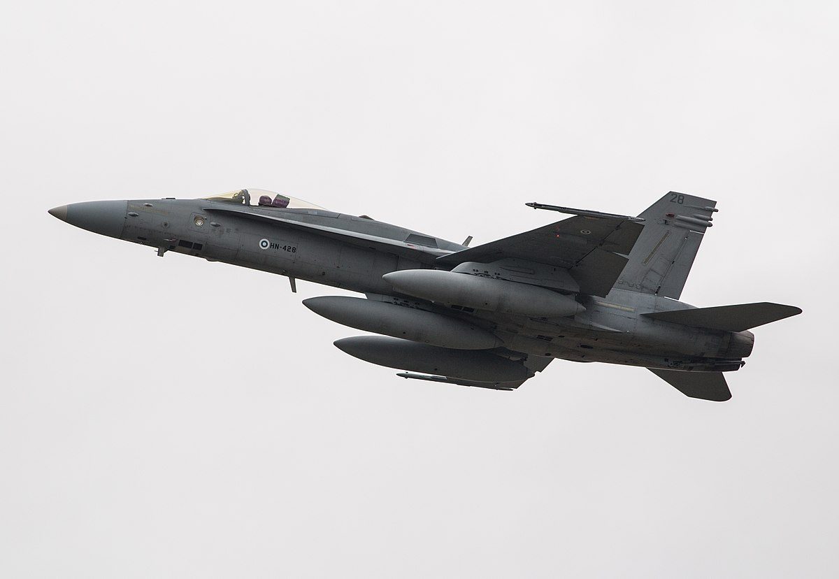 قصة الصاروخ الأمريكي الذي قد يشكل جحيماً للدفاعات الجوية، وهل يقلب المعادلة بين المقاتلات والرادارات؟