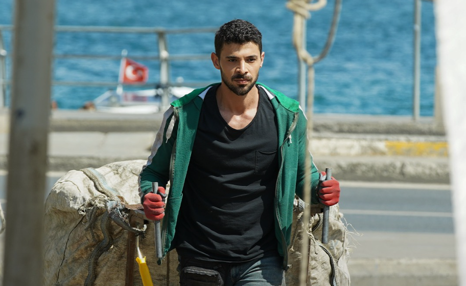 خالد أوزغور