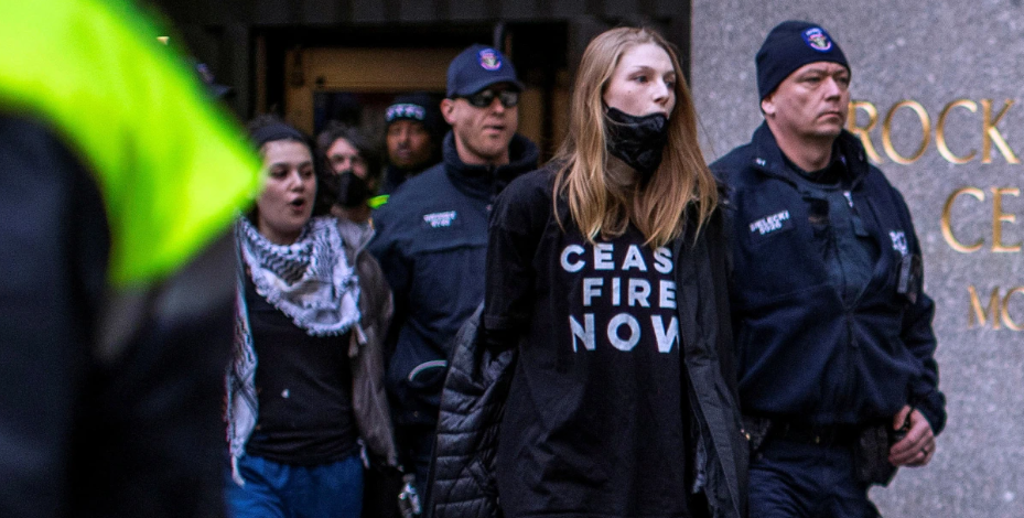 اعتقال نجمة هوليوود هانتر شيفر أثناء مظاهرة مؤيدة لفلسطين - مصدر الصورة: رويترز