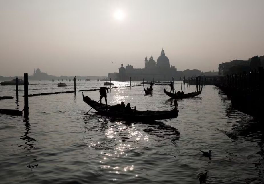 “لا لجناح الإبادة”.. فنانون ونشطاء يطلقون حملة لمنع مشاركة إسرائيل في معرض بينالي البندقية للفنون