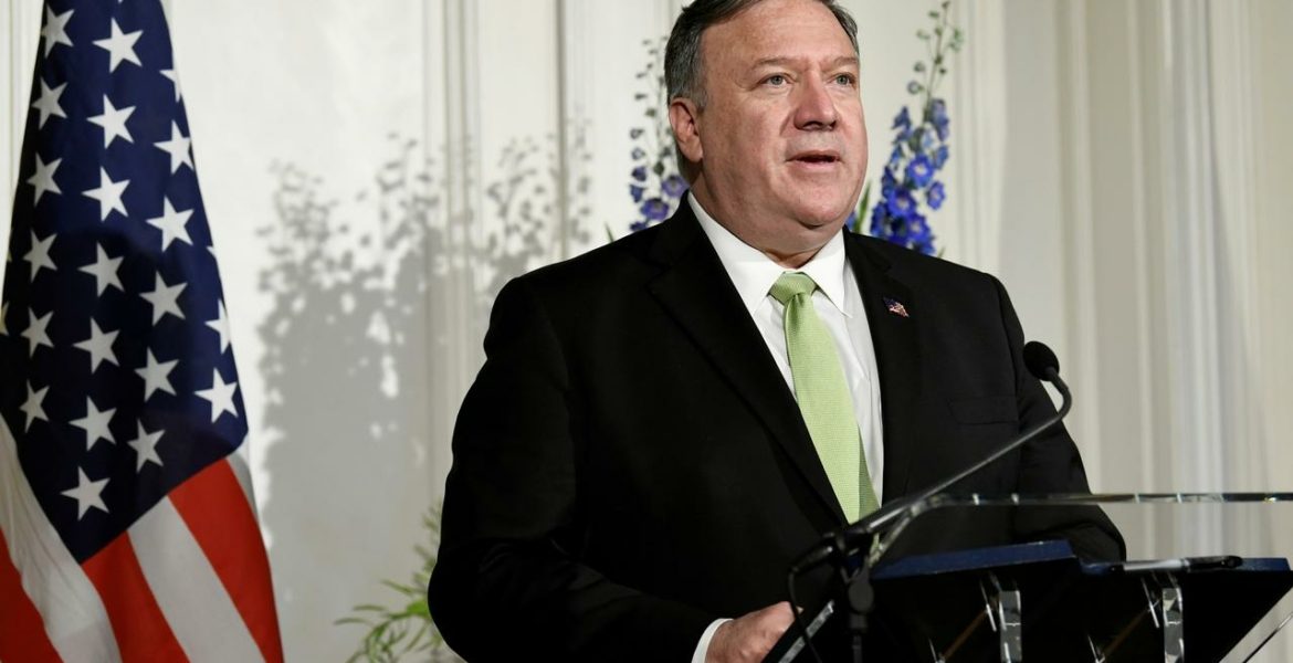 مايك بومبيو يرقص مع جنود الاحتلال غزة