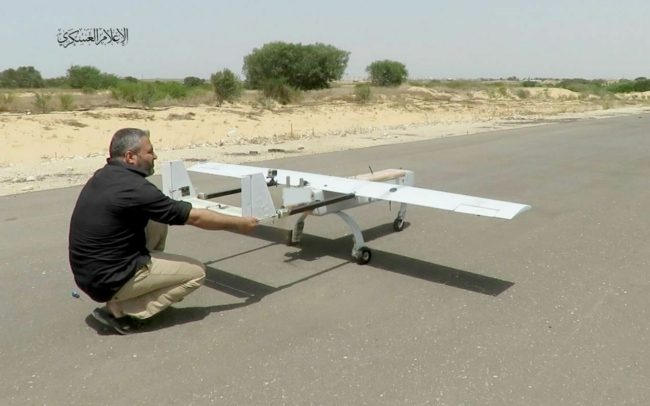 لقّبه القسام بـ”فارس السماء”.. من هو الشهيد محمود فارس مهندس طائرات “طوفان الأقصى” المسيّرة؟ 