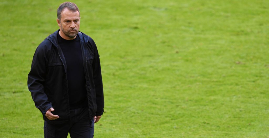 هل يكون هانزي فليك منقذ برشلونة