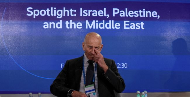 تقع على عمق 60 متراً تحت الأرض! أولمرت يشكك في قدرة إسرائيل على تدمير منشآت البرنامج النووي الإيراني