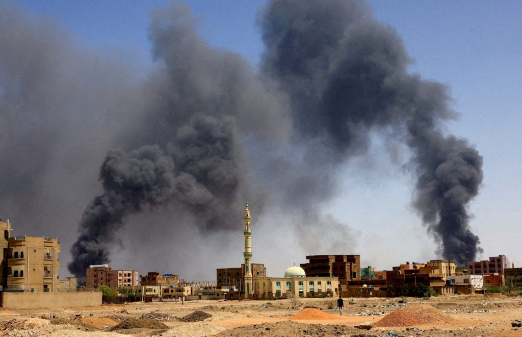 يأتي إرسال مستشارين إيرانيين إلى السودان في وقت تسيطر فيه الدعم السريع على غالبية الخرطوم - رويترز