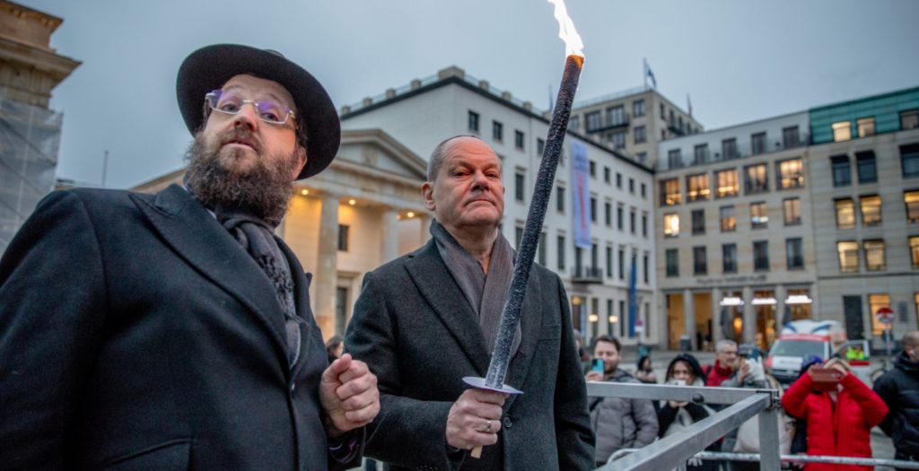 شولتز متهم بالتحريض على إبادة الفلسطينيين