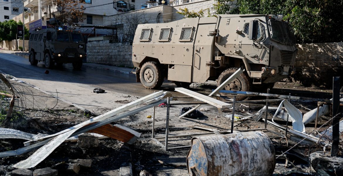 إصابات واعتقالات بالضفة إثر اقتحامات نفذها الاحتلال