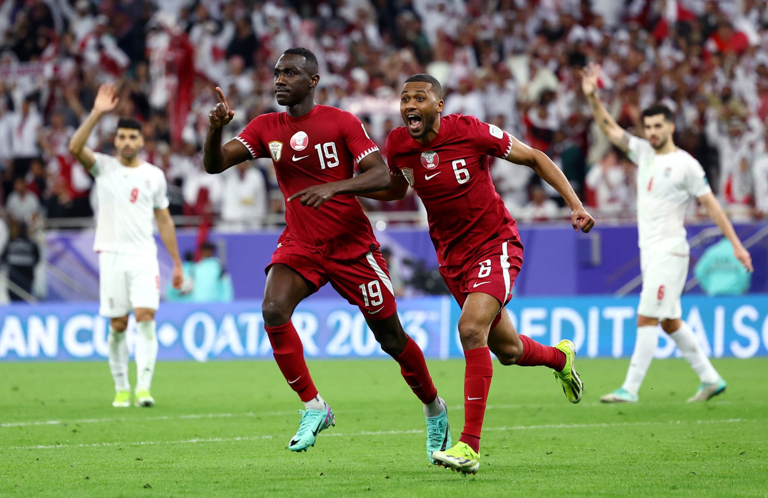 منتخب قطر إلى نهائي كأس آسيا (رويترز)