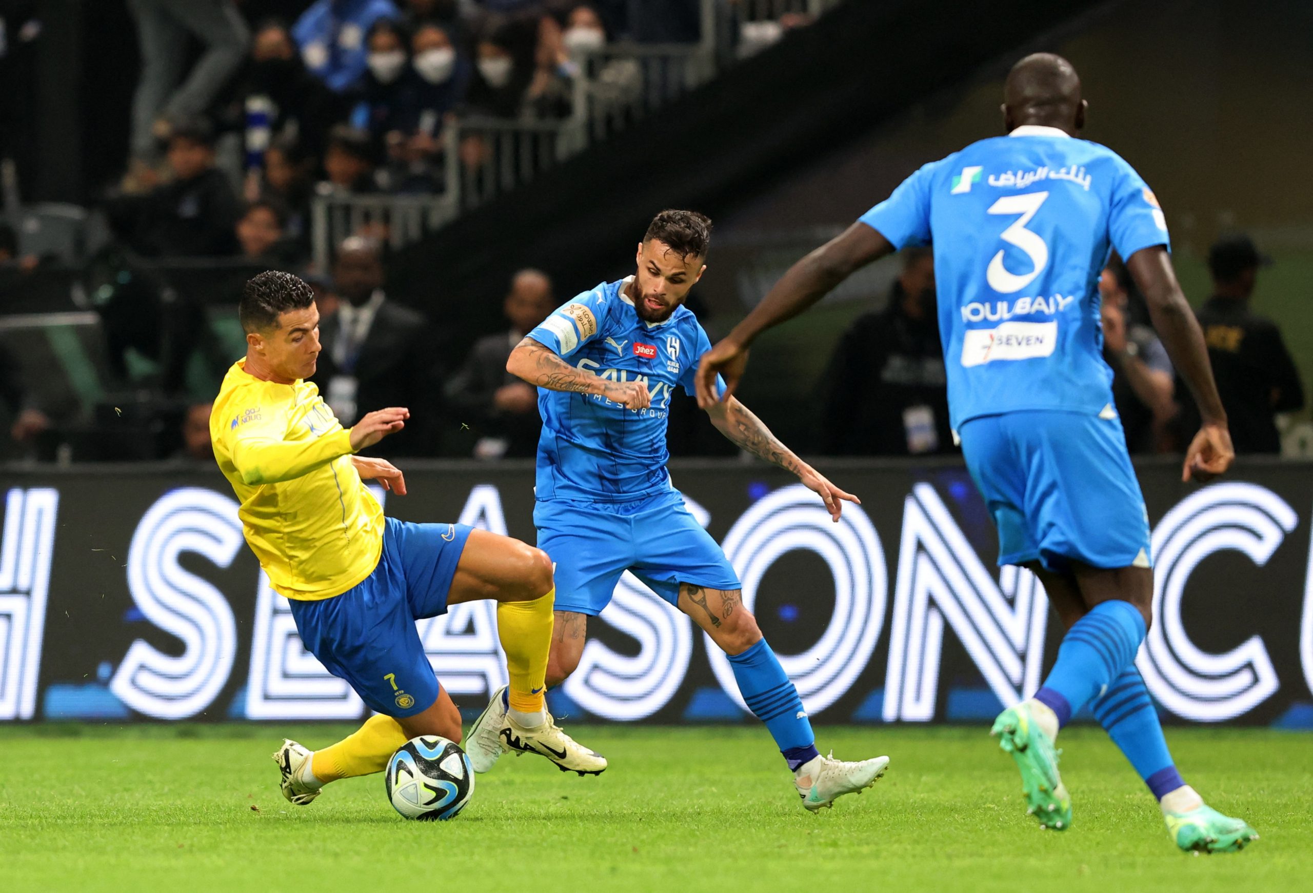 موعد انطلاق الدوري السعودي والقنوات الناقلة / رويترز