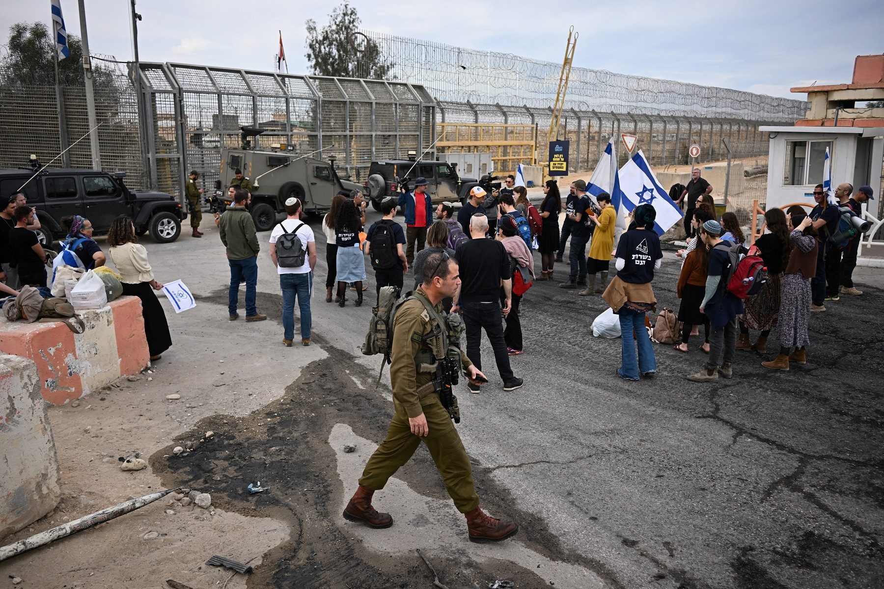 منع وصول المساعدات إلى غزة