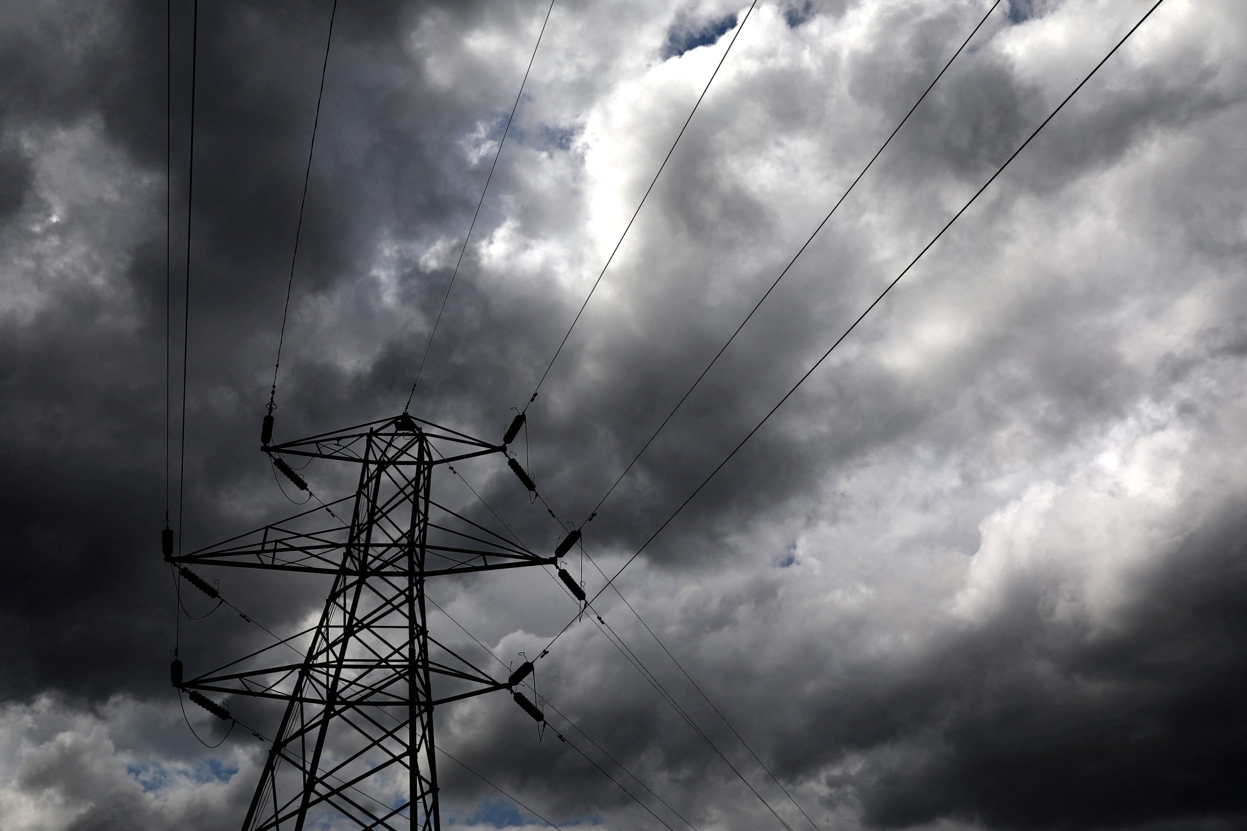 120 ألف إسرائيلي بدون كهرباء.. انقطاع واسع للتيار ببلدات ومستوطنات، وأنباء عن هجوم إلكتروني 