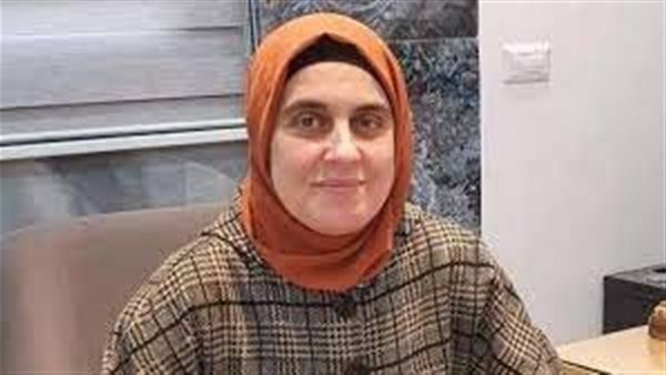 الطبيبة الفلسطينية أميرة العسولي محاصرة