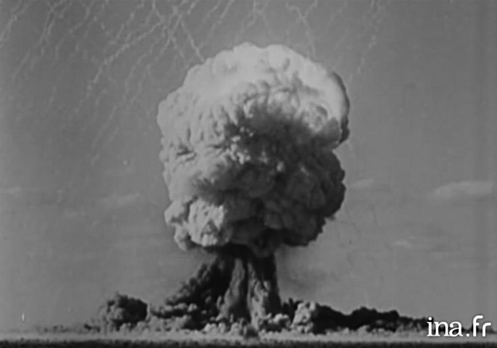 تجارب فرنسا النووية في الجزائر