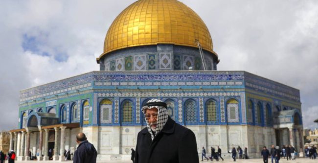 تركيا تعلق لأول مرة على ادعاءات منحها الجنسية للفلسطينيين بالقدس.. أصدرت بياناً رسمياً كشف الحقيقة 