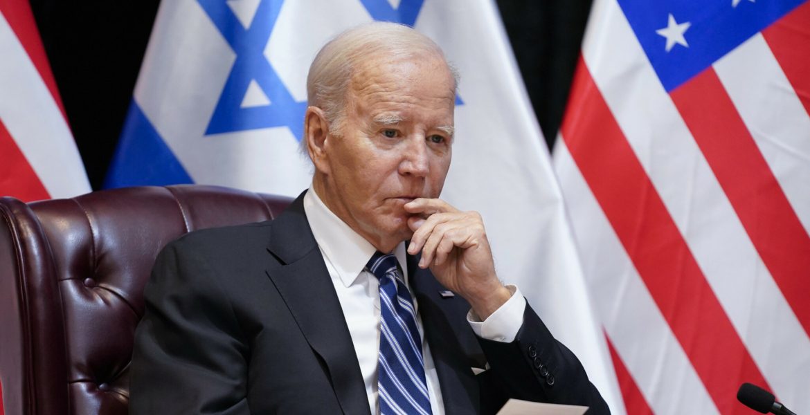 12 مسؤولًا أمريكيًا سابقًا