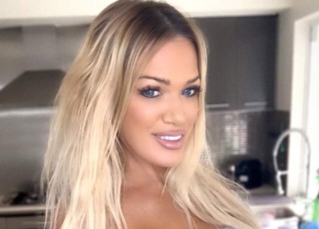 الجدة الأكثر جاذبية في العالم تكشف سر جمالها.. 13 قاعدة ذهبية دون عمليات تجميل ولا بوتوكس