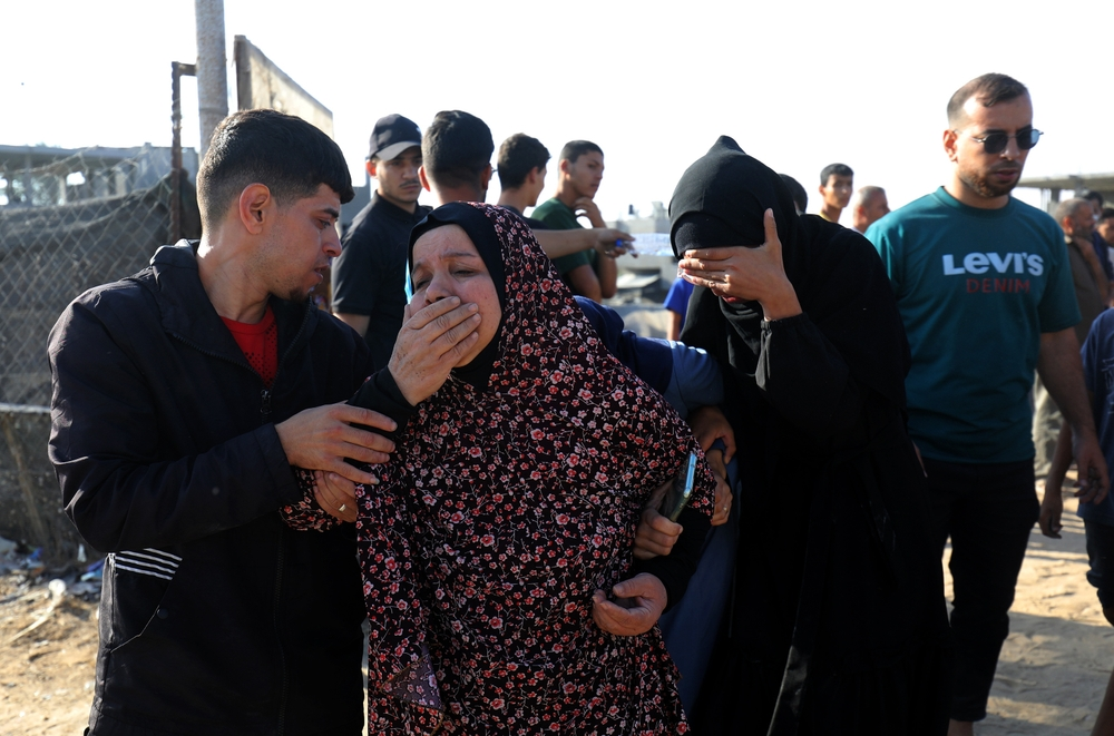الحركات النسوية الغربية تتجاهل المعاناة الكارثية للنساء الفلسطينيات في غزة - shutterstock