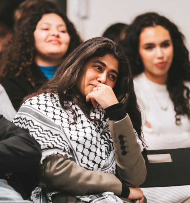 “تخويف جديد غير مقبول”! حزب فرنسي يحتج على استدعاء سياسية من أصل فلسطيني وتوجيه اتهامات بـ”الإرهاب” لها