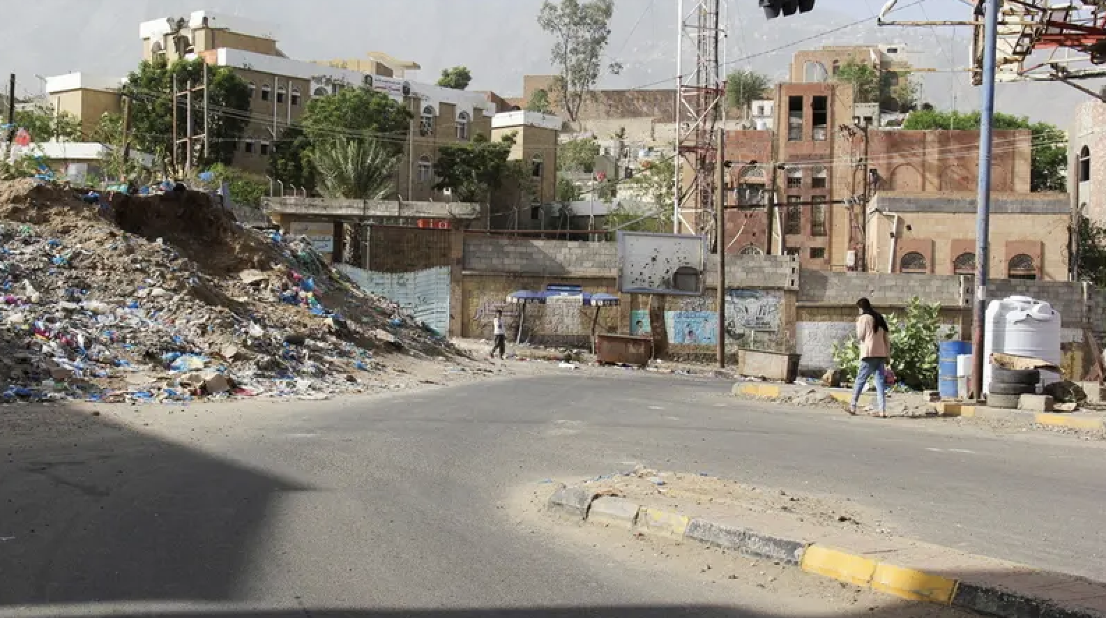 طريق الحوبان في تعز