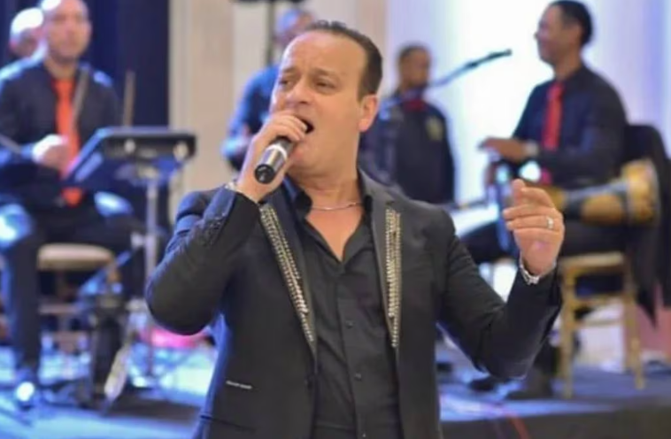 المغني الشعبي عمر الشريف/ التواصل الاجتماعي 