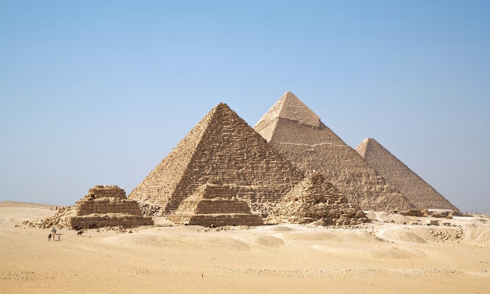 الأهرامات المصرية/ shutterstock