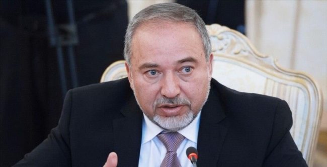 “نتنياهو سيحل الكنيست في نوفمبر”.. ليبرمان: الجنود يعانون من الكوابيس، واقتصادنا ينهار