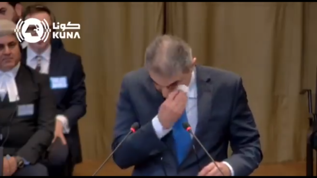 تفاعل واسع مع بكاء السفير الكويتي خلال كلمته عن غزة بالعدل الدولية: لماذا لا تعاقبون إسرائيل؟