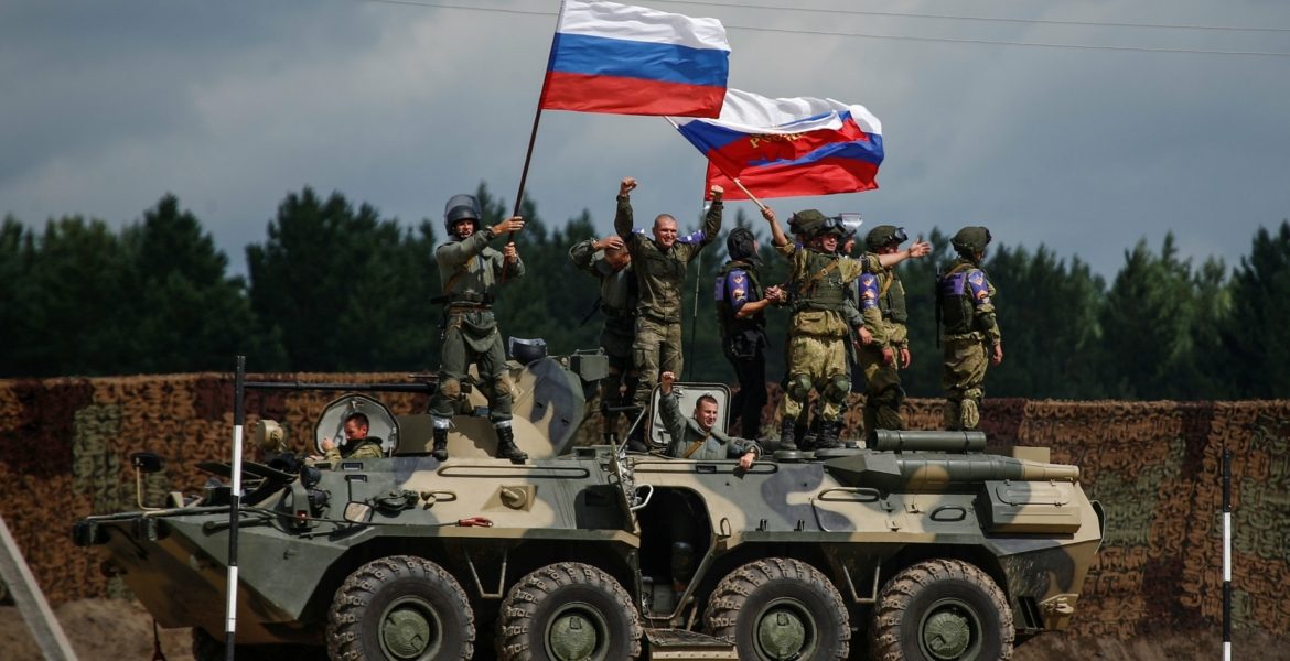 هل باع إيلون ماسك أنظمة بستارلينك للجيش الروسي بوتين يأمر بتعزيز الجيش الروسي