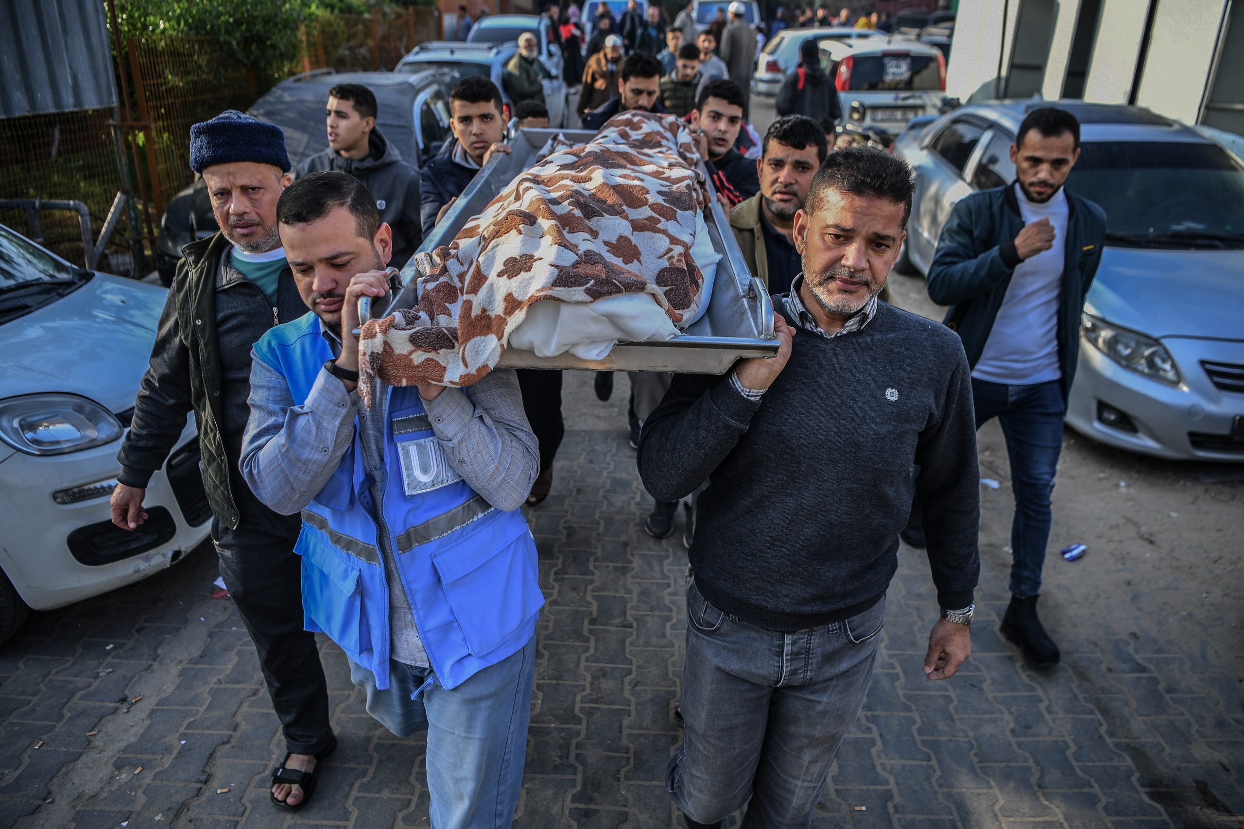 قصة عشائر غزة التي أفشلت مشروع نتنياهو بالقطاع.. كيف تحول بعضهم من خصوم إلى شركاء للمقاومة؟