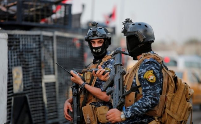 اشتباكات عنيفة بين عشيرتين في ذي قار بالعراق.. السلطات دفعت بتعزيزات أمنية ووفاة ضابط رفيع 