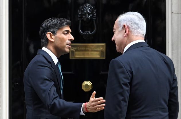 شكوى ضد 5 وزراء بريطانيين