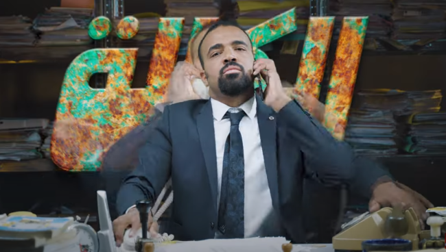 عن الفساد الإداري والوساطة.. الفنان المغربي محمد باسو ينافس بالكوميديا السياسية بسلسلة “سي الكالة” في رمضان