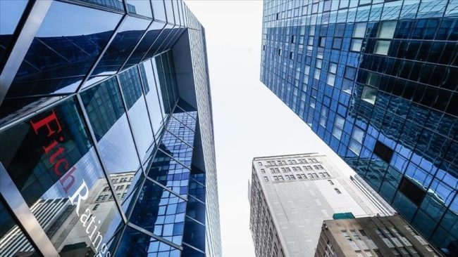 “فيتش” تعلق على صفقة “رأس الحكمة” بين مصر والإمارات: القاهرة ستظل تواجه تحديات اقتصادية ومالية كبيرة