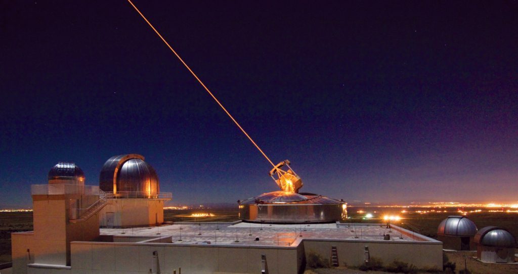 ما هي أسلحة الليزر وكيف تعمل؟