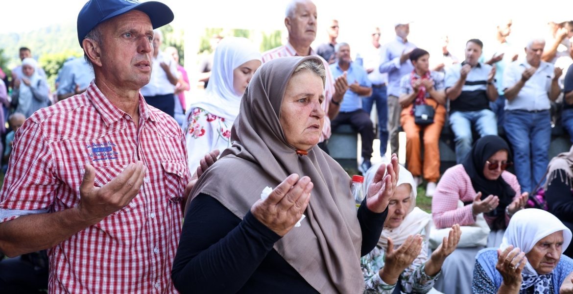 دولة ذات غالبية مسلمة مرشحة للانضمام للاتحاد الأوروبي