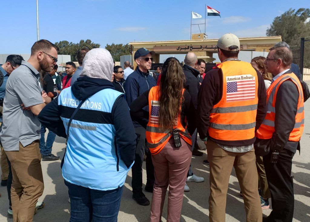 لماذا المساعدات البحرية لغزة