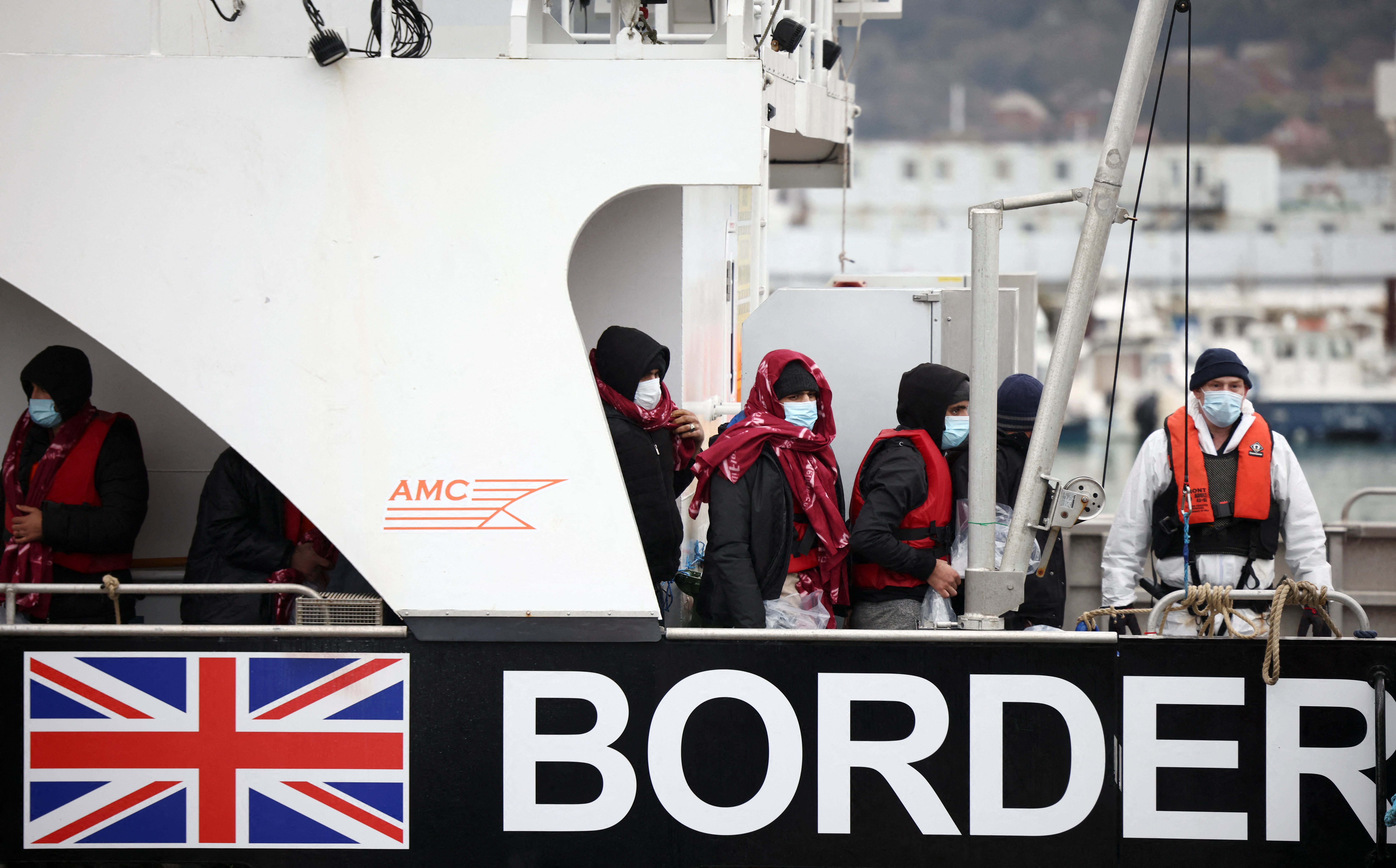 تسمم طالبي لجوء في بريطانيا