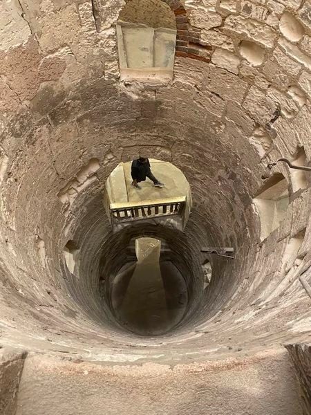 مقبرة كتاكومب تحتوي سراديب ودهاليز وغرفاً لمقابر رومانية وفرعونية - عربي بوست