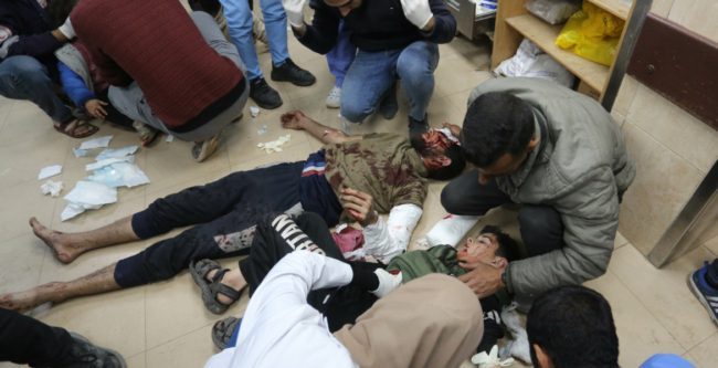 حصيلة جديدة من العدوان على غزة.. والاحتلال يفحص 400 جثة من مستشفى ناصر بخان يونس بحثاً عن أسراه