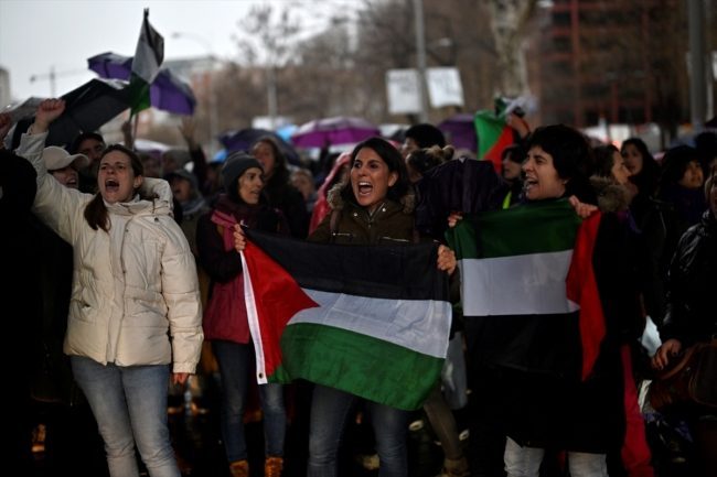 مظاهرات حاشدة في مدن وعواصم أوروبية دعماً لغزة.. وهولندا تمنع وقفة أمام السفارة الإسرائيلية (صور)