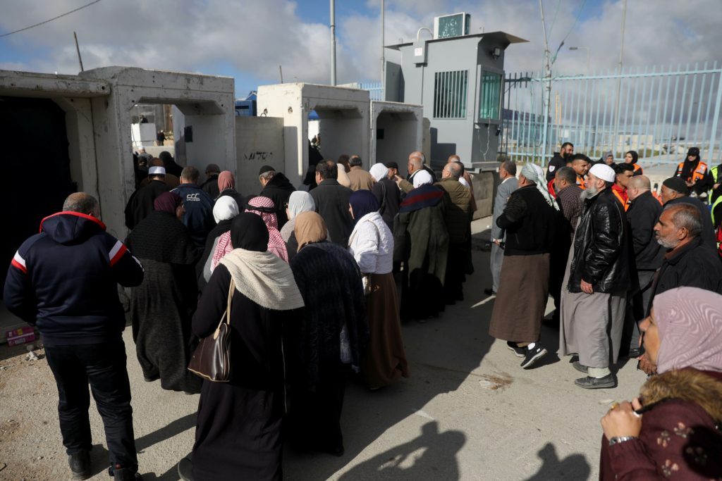 قيود إسرائيلية مشددة