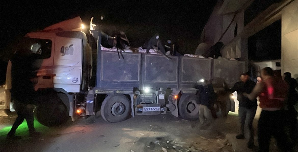 “شمال غزة دون طعام منذ يومين”.. الأمم المتحدة تحذر وغوتيريش يتمسك بعمل “الأونروا” 