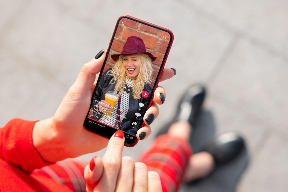 خطوات حذف الفيديوهات التي شاهدتها على تيك توك - مصدر الصورة: Shutterstock